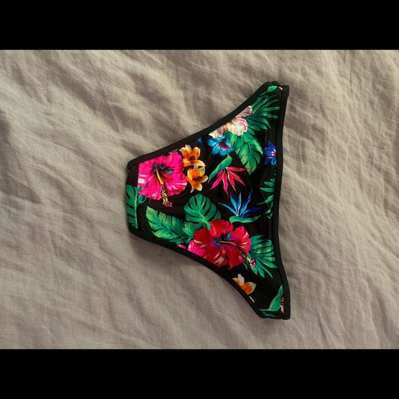 New Look Tropical Hipster Bikini Brief - Picture 3 of 4